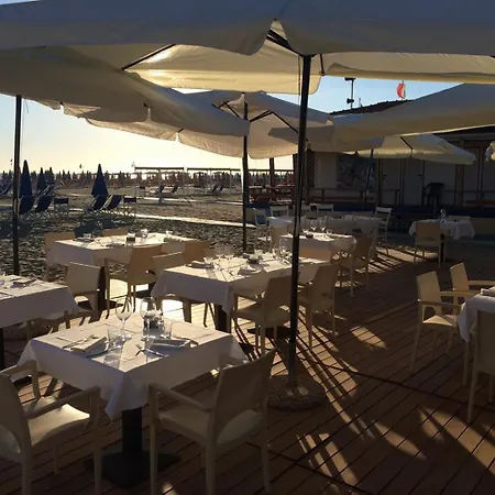 Holiday home Chalet In Toskana Italie Nabij Zee, Strand, Airconditioning, Zwembad, Wifi Viareggio