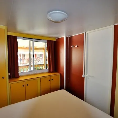 Chalet In Toskana Italie Aan Zee / Strand / Airconditioning / Zwembad / Wifi Viareggio