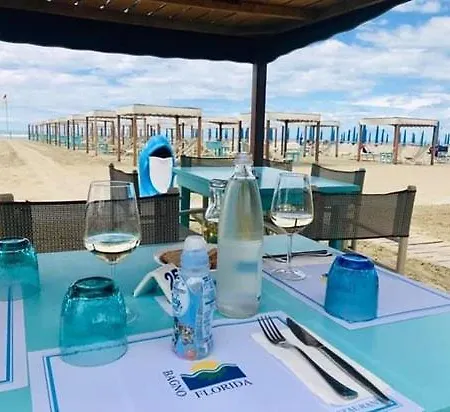 Chalet In Toskana Italie Aan Zee / Strand / Airconditioning / Zwembad / Wifi Casa vacanze Viareggio